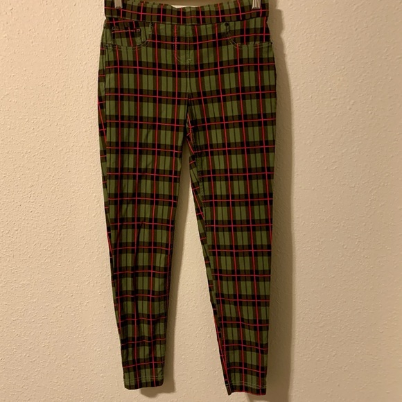 No Boundaries Pants - No Boundries pink green and black plaid pants size M (7-9)